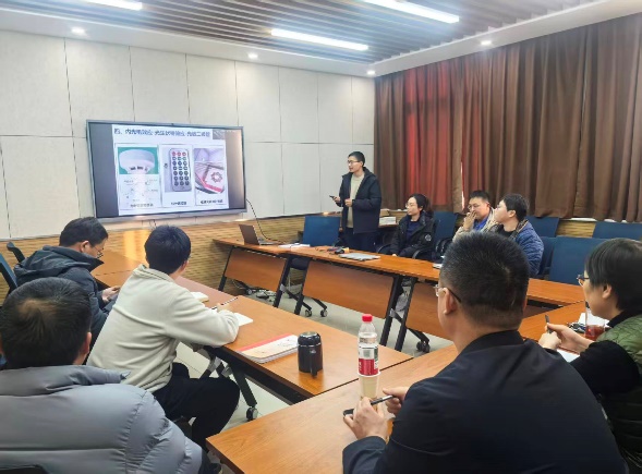 【机电工程教师党支部】开展“新进教师授课讲评”主题党日活动